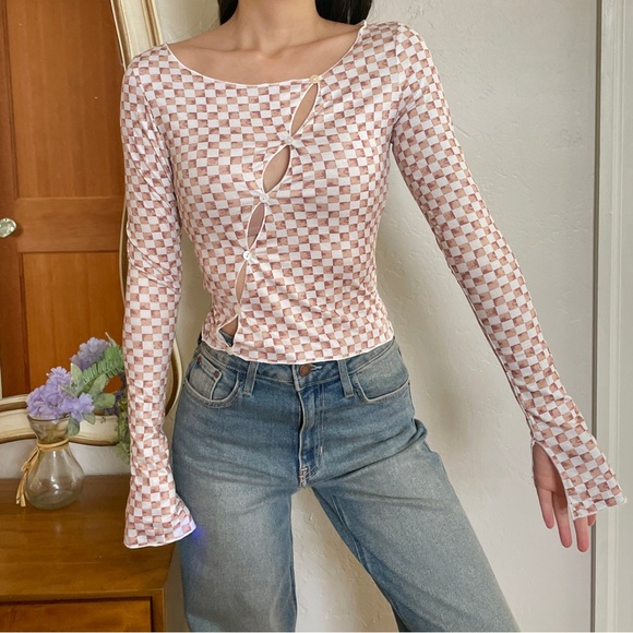 Checkered button front shirt. - Picture 3 of 7